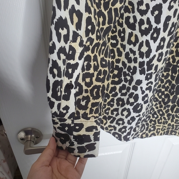 Equipment Black Cheetah Leopard Print Silk Button Down Blouse Shirt - Picture 6 of 8